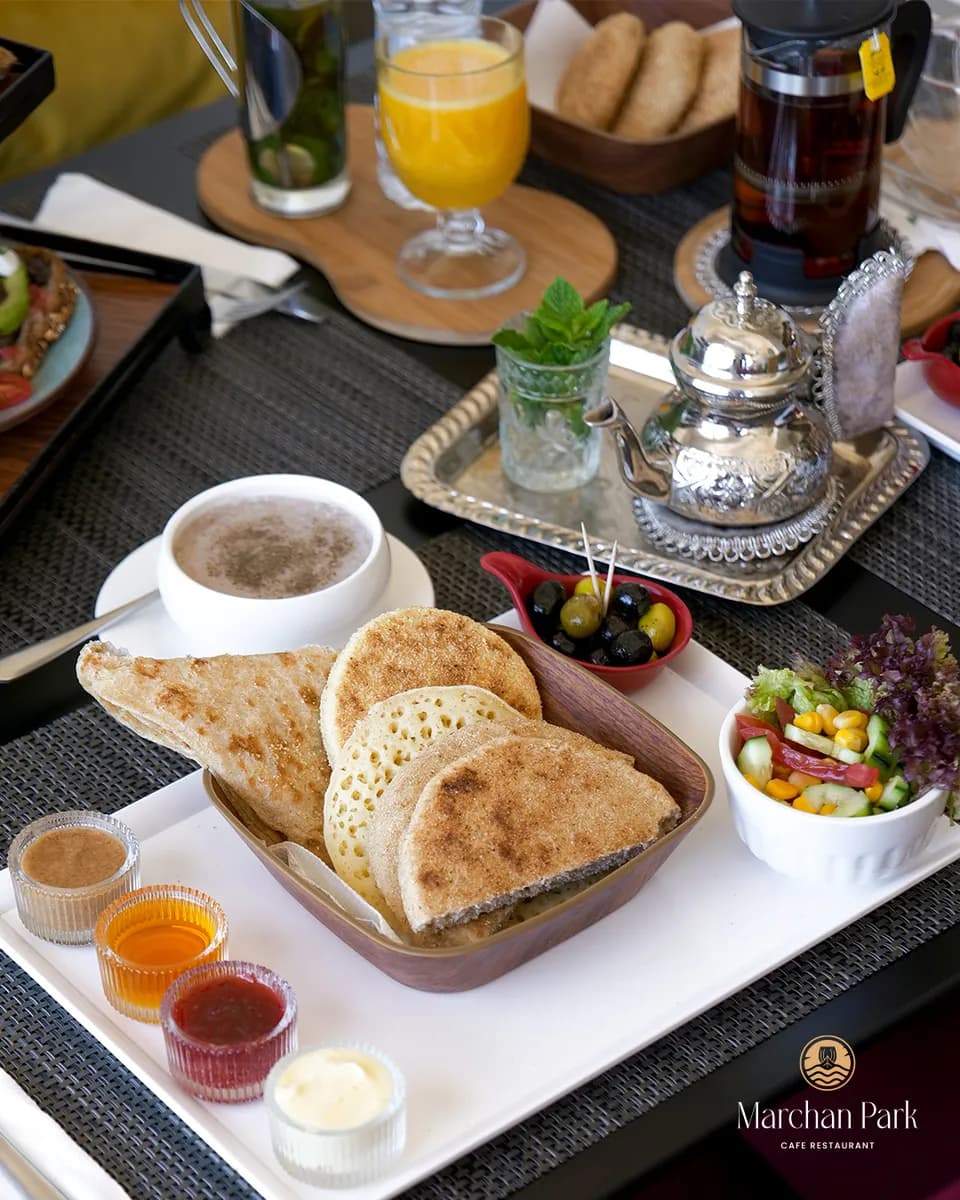 Petit Déjeuner Traditionnel — Marchan Park, Tanger